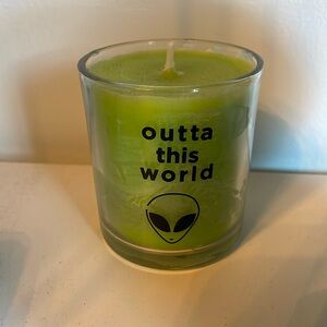 3 for $15 💖 - ALIEN CANDLE